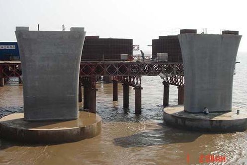 浙江?杭州湾跨海大桥基础工程.